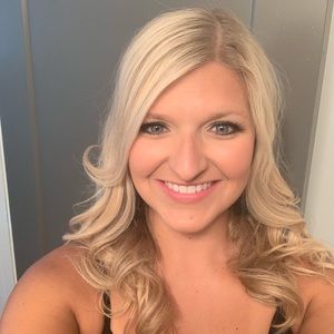 Meet your Posher, Lydia